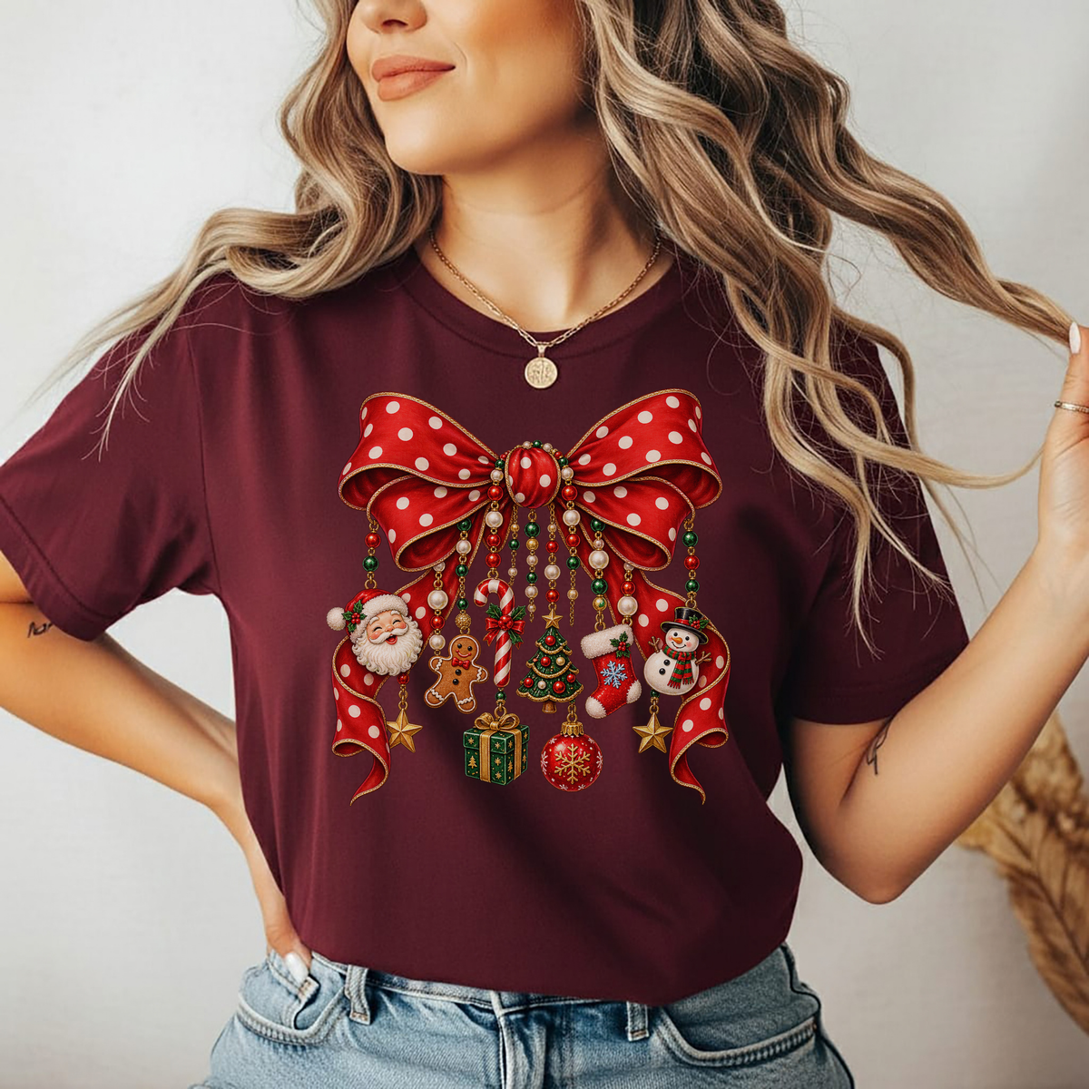 Playera Navideña Moño Rojo Coquette | Dijes de Navidad