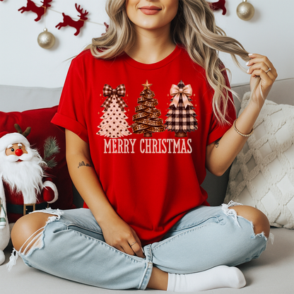 Playera Navideña Merry Christmas | Árboles de Navidad Coquette